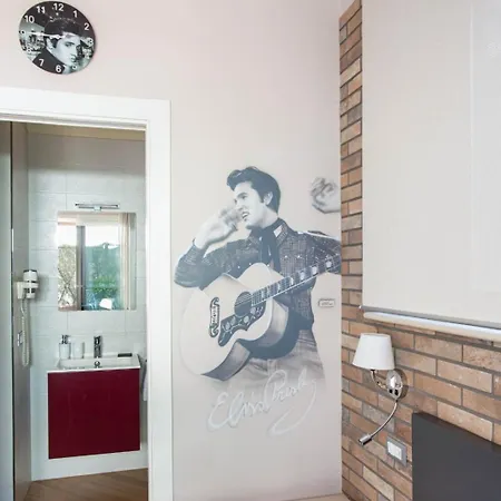Little Rock Guest house 2*